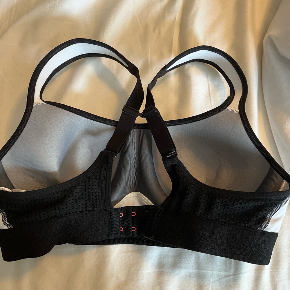 Champion BNWOT high impact running sports bra